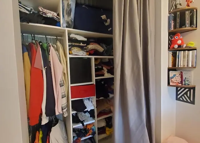 Charming With Balcony * Párizs