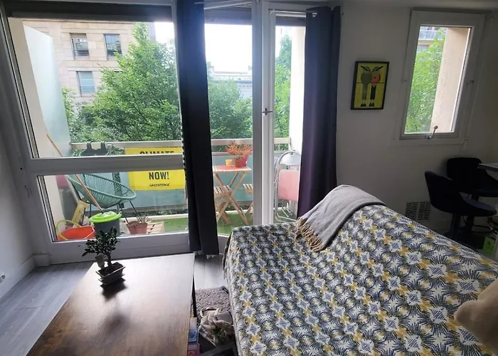 Charming With Balcony *